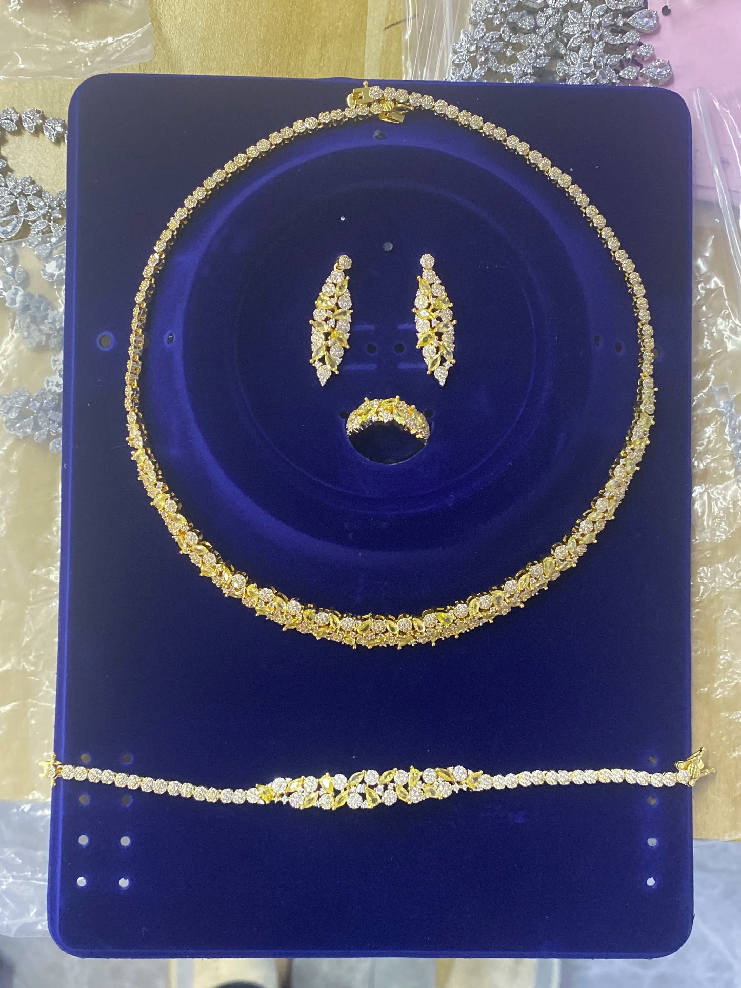 2024 Best Selling 4-piece Bridal Wedding Jewelry Set New Fashion Saudi Dubai Jewelry Set Women's Wedding Party Accessories Desig