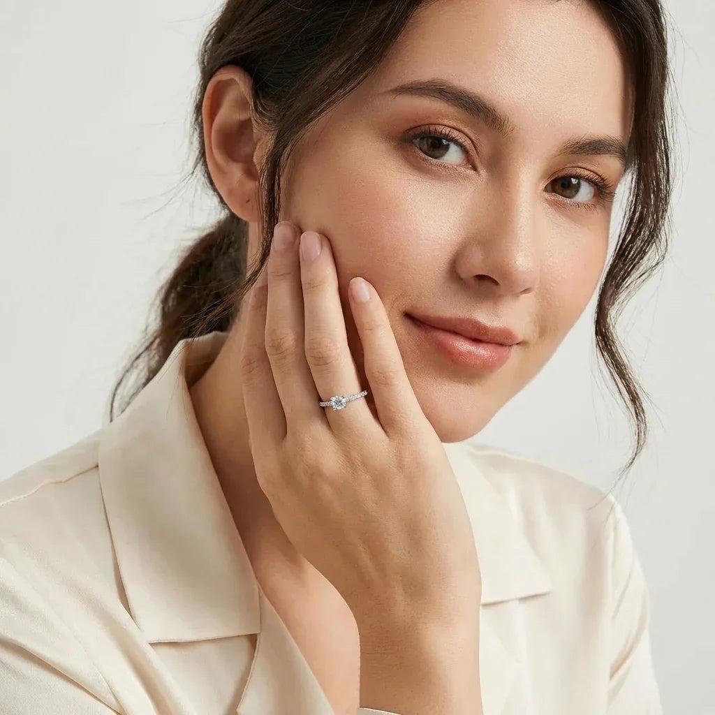 Céleste Ring moissanite solitaire — Lumière Jewelry